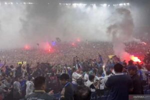 PT LIB Siap Evaluasi Pengamanan Liga 1 Usai Insiden Flare di Laga Persib vs Persis