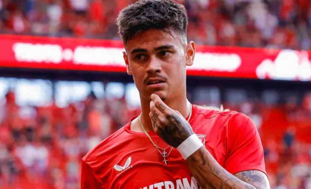 Absen di FIFA Match Day, Bek Timnas Mees Hilgers Fokus Urus Perpindahan Klub