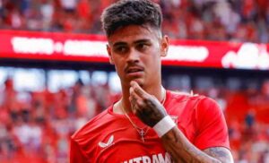 Absen di FIFA Match Day, Bek Timnas Mees Hilgers Fokus Urus Perpindahan Klub